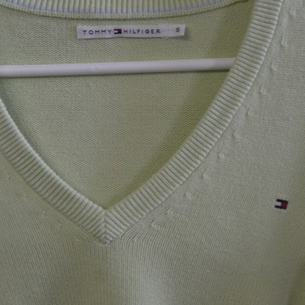 TOMMY HILFIGER  Apple Green V neck Long Sleeve  Size S